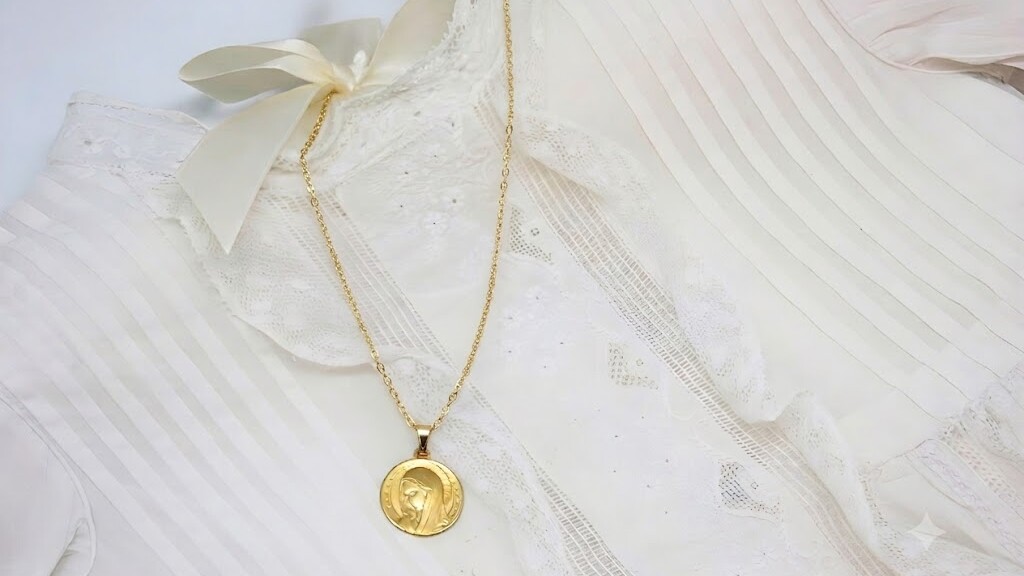 Chaîne gourmette de baptême en or pour médaille religieuse